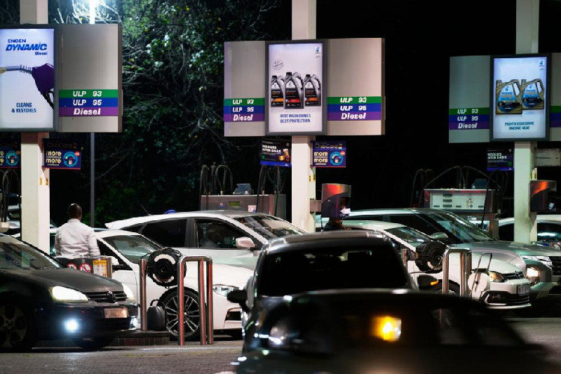 Panik BBM! Warga Afrika Selatan Antre Panjang, SPBU Kehabisan Stok