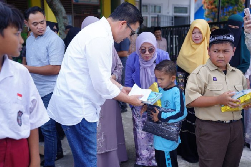 Bupati Aceh Tengah Uji Kejujuran Siswa, Hadiahi Al-Qur&rsquo;an dan Perlengkapan Ibadah