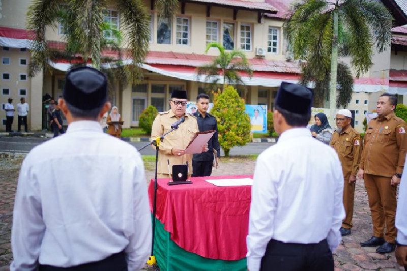 Bupati TRK Lantik 500 Tuha Peut Nagan Raya, Tegaskan Peran Strategis Gampong