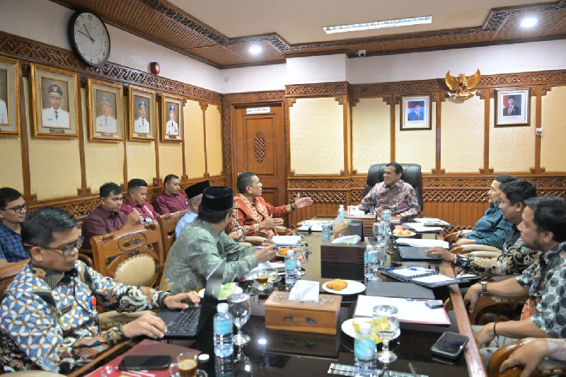 Perselisihan Bupati dan Wabup Pijay, Wagub Aceh Mediasi Penyelesaian