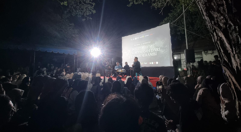 Nobar Film Pesta Babi di Aceh Dipadati Ribuan Penonton, Dandhy Laksono Datang Langsung