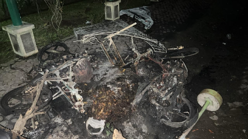 Konflik Antar Mahasiswa di USK Picu Pembakaran Pos Satpam dan Gedung Kampus