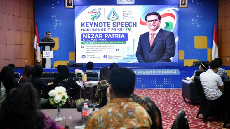 Nezar Patria Ingatkan Bahaya Dominasi Algoritma di Era Digital