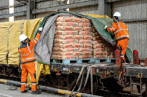 Laba Kuartal I PT Solusi Bangun Indonesia Melonjak 111%