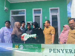 Pemko Banda Aceh Salurkan Bantuan Sosial untuk Fakir Uzur dan ABK