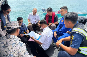 KJRI Johor Bahru dan APMM Kawal Pemulangan Dua Nelayan Asal Batam