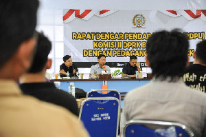 Pedagang Coffee Truck Mengadu ke DPRK Banda Aceh, Minta Zonasi PKL Ditinjau Ulang