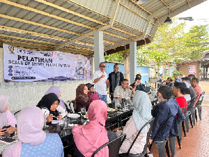 20 Pengusaha Parfum Banda Aceh Dibekali Teknik Mengenali DNA Parfum