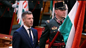 P&eacute;ter Magyar Resmi Jadi PM Hongaria, Akhiri 16 Tahun Kekuasaan Viktor Orb&aacute;n