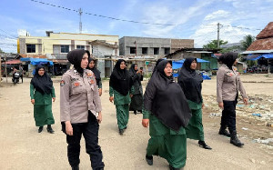 Patroli Gabungan Polwan dan WH Awasi Kepatuhan Syariat Islam di Aceh Utara