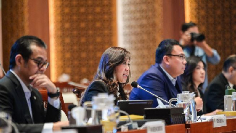 Meutya Hafid Desak Platform Digital Transparan soal Moderasi Konten di Indonesia