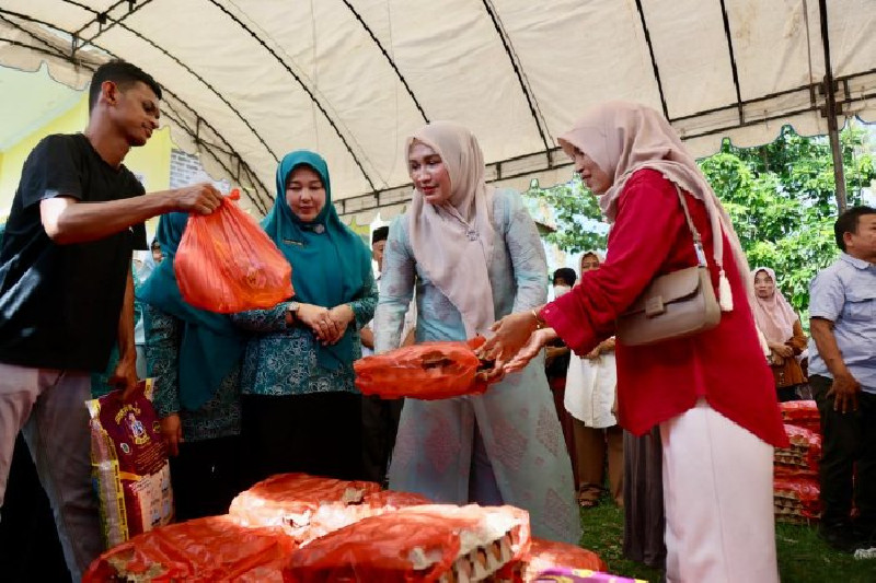 Pasar Murah Pemerintah Aceh Disambut Antusias Masyarakat Aceh Besar