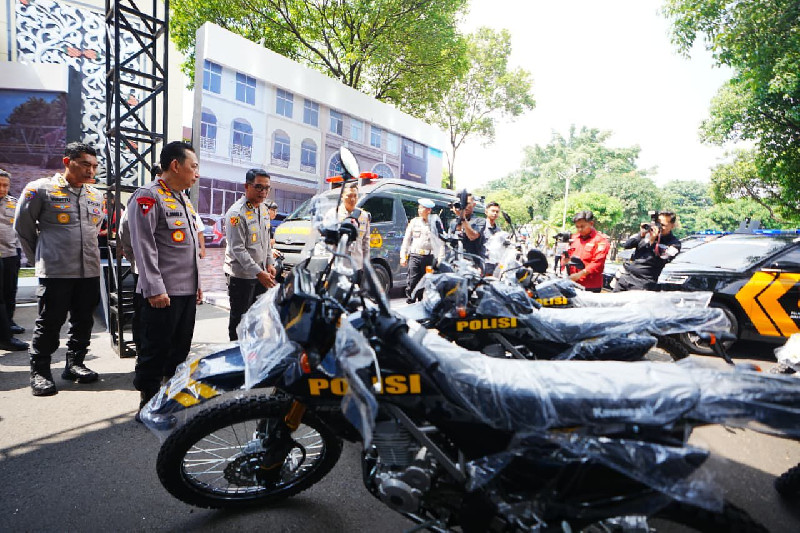 Kapolri Resmikan Slog Lab dan Serahkan 430 Kendaraan Operasional