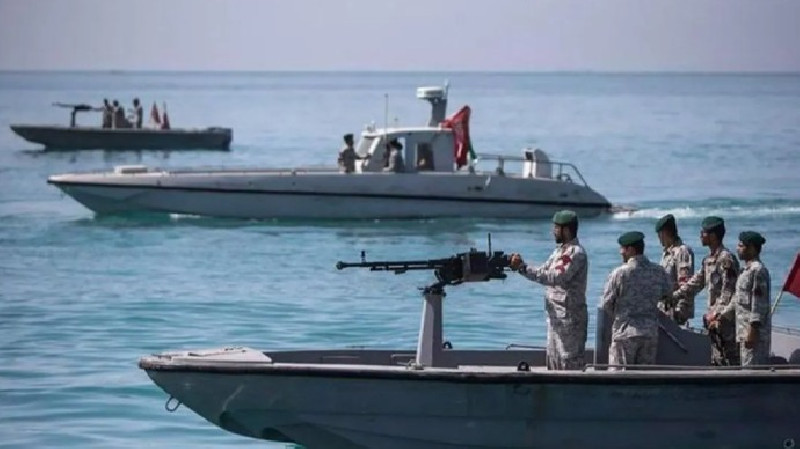 Kapal Singapura Diserang di Selat Hormuz, IMO Tunda Evakuasi