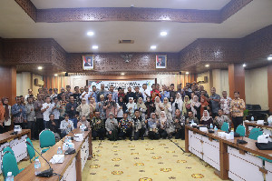 Pemerintah Aceh Minta Distribusi Pupuk Dipercepat