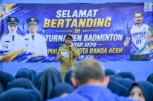 Sekda Banda Aceh Ajak ASN Junjung Sportivitas di Turnamen Badminton Antar-SKPD