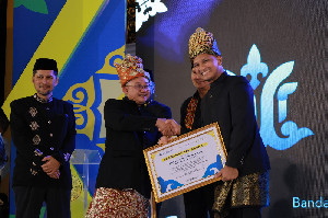 Komitmen Literasi dan Budaya, Banda Aceh Raih Anugerah Cakrawala Penyair Nusantara 2026