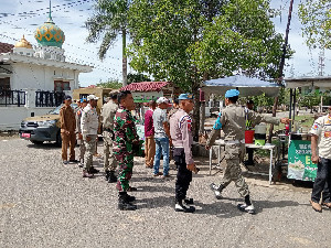 Satpol PP - WH Aceh Utara Tertibkan PKL dan Toko yang Gunakan Badan Jalan