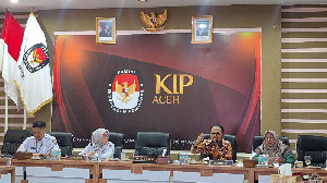 KIP Aceh Perkuat Humas Pemilu, Aryos dan Destika Ingatkan Bahaya Hoaks