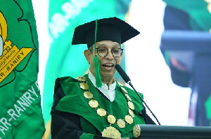 Ingatkan Lulusan Terus Belajar, Rektor UIN Ar-Raniry Sebut AI Bukan Pengganti Guru