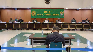 Terbukti Salahgunakan Uang Lelang Rp1,9 Miliar, Hakim Yustisial SW Resmi Dipecat