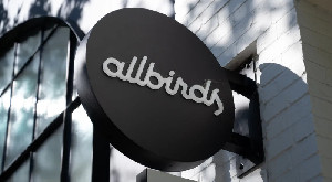 Tinggalkan Bisnis Sepatu, Allbirds Bertransformasi Jadi Smartbird Berbasis AI