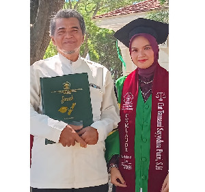Tak Kenal Menyerah, Pemulung di Banda Aceh Sekolahkan Anak hingga Sarjana UIN