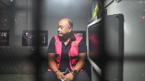 Kejagung Tetapkan Tiga Mantan Pejabat BGN Tersangka Dugaan Korupsi Program MBG