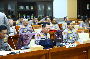 Polisi Aktif Bisa Isi Jabatan Sipil, RUU Polri Picu Kekhawatiran Kembalinya Dwi Fungsi