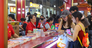 Sinyal Pelemahan Ekonomi China, Pertumbuhan Belanja Online 618 Anjlok