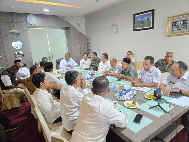 Ganggu Drainase dan Picu Banjir, Bangunan Liar di Kawasan UIN Ar-Raniry Ditertibkan