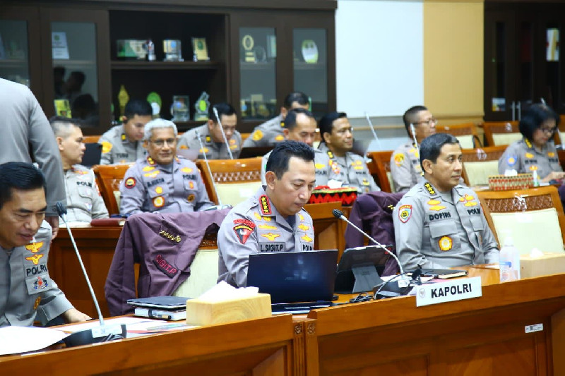 Polisi Aktif Bisa Isi Jabatan Sipil, RUU Polri Picu Kekhawatiran Kembalinya Dwi Fungsi