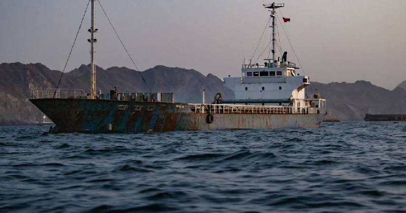 Ketegangan Selat Hormuz Berlanjut, Iran Larang Kapal Melintas di Luar Jalur Resmi
