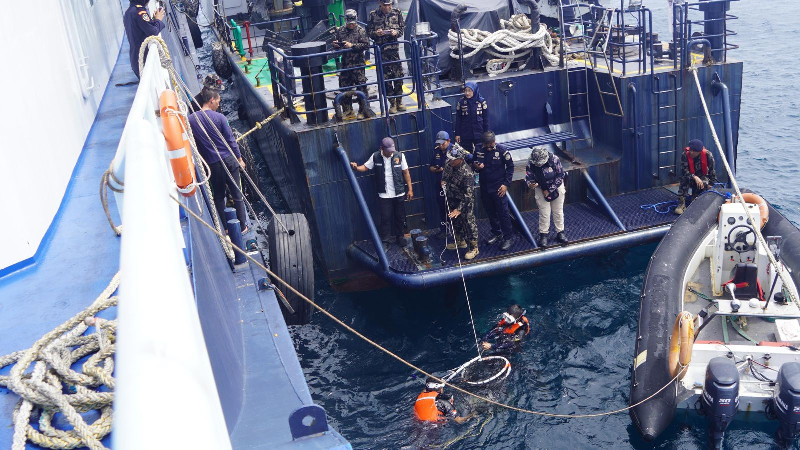 Gagalkan Penyelundupan ke Hong Kong, KKP Lepasliarkan 1.300 Ikan Napoleon ke Perairan Sulut