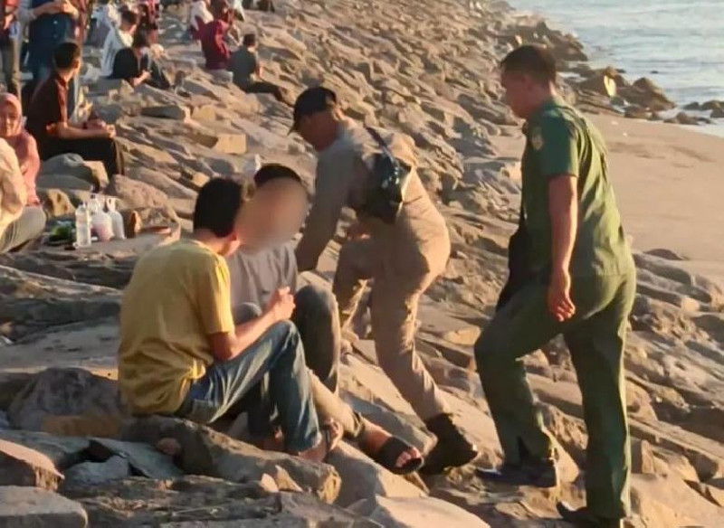 Satpol PP-WH Banda Aceh Intensifkan Pengawasan Pantai dan Ruang Publik Menjelang Magrib