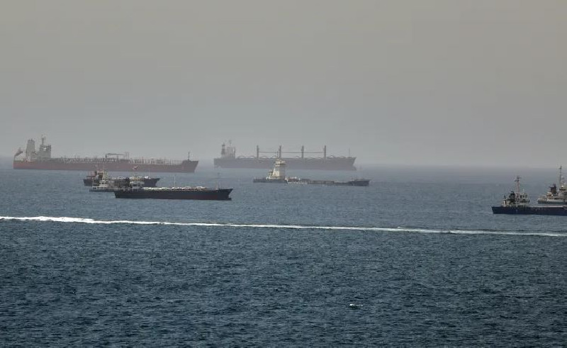 Kapal Tanker Minyak Iran Tembus Blokade AS di Selat Hormuz