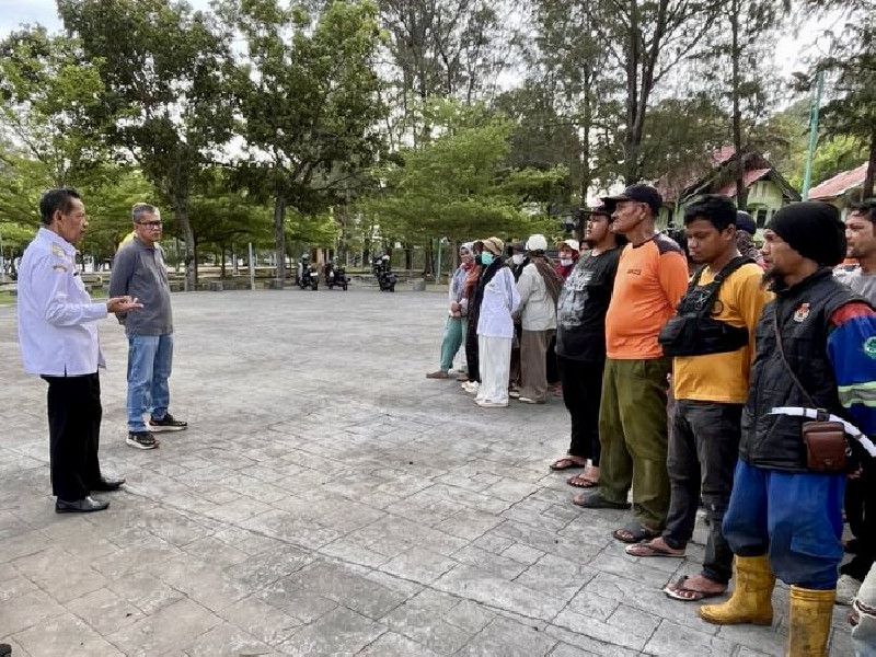 Tinjau Sabang Fair, Suradji Junus Minta Tenaga Kebersihan Fokus Tuntaskan Satu Lokasi