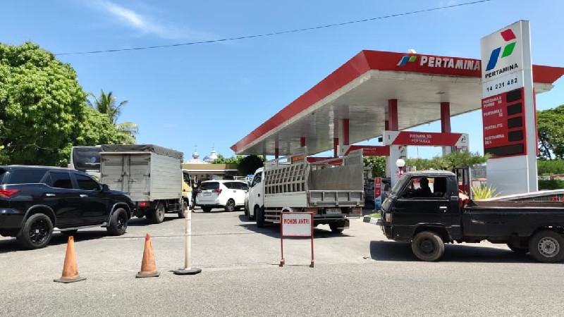 Usaha Rental Mobil Aceh Merugi Akibat Langkanya Pertalite dan Solar