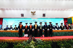 USK Kukuhkan Lima Guru Besar Baru
