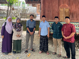 Peneliti Malaysia dan Dosen STAIN Meulaboh Jelajahi Peradaban Islam Aceh
