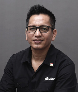 Melihat Domino Secara Adil