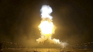AS Serang Iran Lagi, Teheran Ancam Balas dan Selat Hormuz Kian Memanas