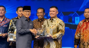 Bupati Aceh Utara Terima Bantuan Excavator dari KKP untuk Rehabilitasi Infrastruktur Perikanan