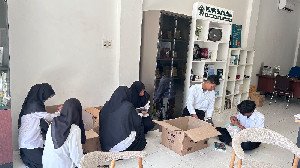 UIN Ar-Raniry Dukung Distribusi 10 Pojok Baca untuk Sekolah Terdampak Bencana di Aceh