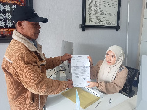Warga Aceh Tengah Laporkan Kepsek SMP 2 Takengon ke Kejaksaan