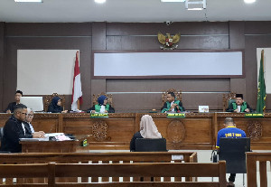 Ajudan Ketua DPRA Jalani Sidang Perdana Kasus Ikhtilath, Terdakwa Tak Ajukan Eksepsi