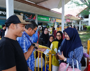 Akhir Libur Sekolah, Kendaraan dan Penumpang Padati Pelabuhan Ulee Lheue