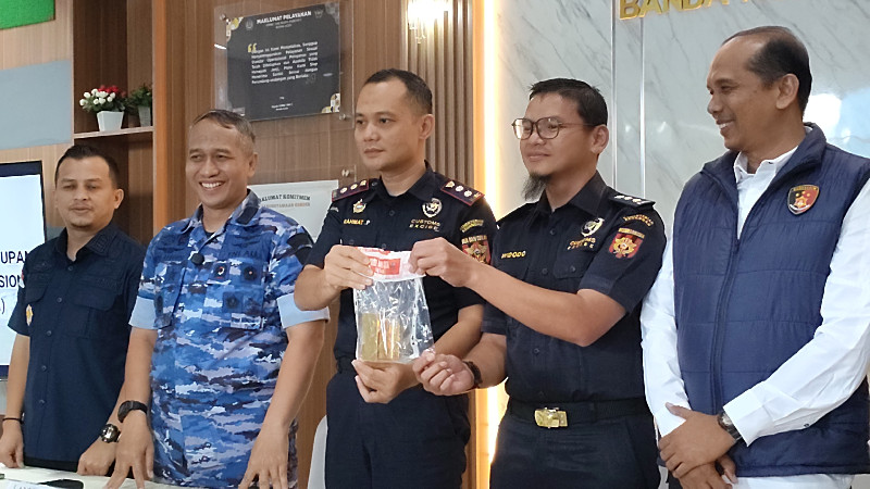Bea Cukai Gagalkan Penyelundupan Emas Batangan 2,9 Kg Senilai Rp7,25 Miliar ke Malaysia
