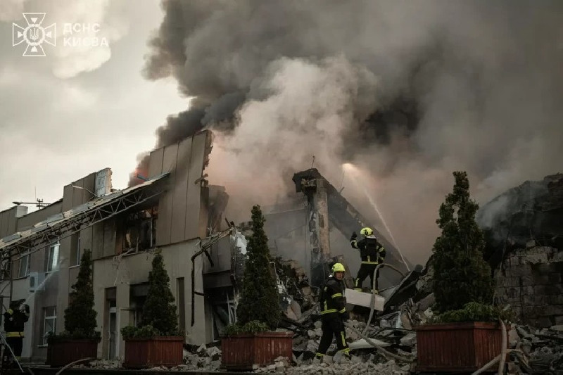 Serangan Terbesar Rusia Hantam Kyiv, 27 Orang Tewas dan Puluhan Luka