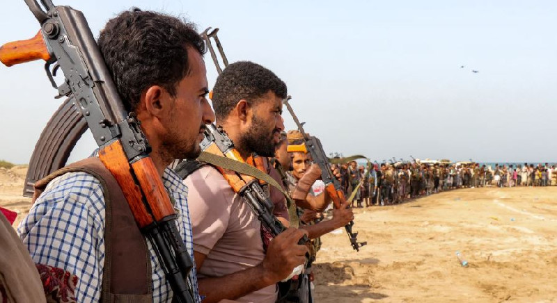 Saudi Balas Serang Houthi Usai Kapal Tanker Minyak Diserang di Laut Merah